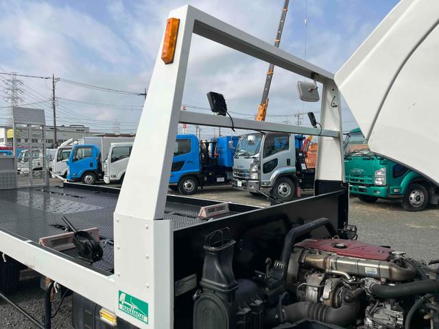 ダイナトラック ワイド超々ロング３．５ｔ積セーフティーローダー　花見台　ワイド超々ロング３．５ｔ積セーフティーローダー　４Ｌディーゼルターボ　６速ＭＴ　花見台製ＳＦ２１ＦＢ　荷台内寸長５７０幅２０８ｃｍ　電動ウインチ　ラジコン付　リヤアルミあおり　車両総重量７８３５キロ（44枚目）