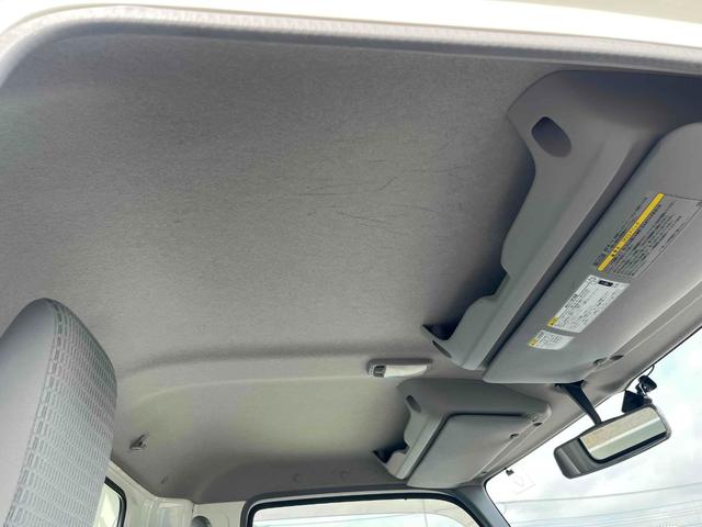 ダイナトラック ワイド超々ロング３．５ｔ積セーフティーローダー　花見台　ワイド超々ロング３．５ｔ積セーフティーローダー　４Ｌディーゼルターボ　６速ＭＴ　花見台製ＳＦ２１ＦＢ　荷台内寸長５７０幅２０８ｃｍ　電動ウインチ　ラジコン付　リヤアルミあおり　車両総重量７８３５キロ（49枚目）