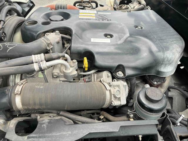 エルフトラック 電工仕様９．７ｍ高所作業車アイチＳＢ１０Ａ　絶縁ブーム　高所作業車　電気工事仕様　２年車検対応　６速ＭＴ　アイチ製ＳＢ１０Ａ　最大地上高９．７ｍ　最大作業半径７．６ｍ　ＰＴＯ可動アワメーター３０９０時間　ＦＲＰバケット　絶縁ブーム（49枚目）