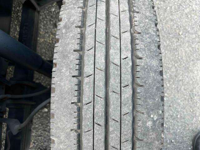 ２ｔ積み巻込み式パッカー車　新明和Ｇ－ＲＸ　４．２立米　２ｔ積み回転板式パッカー車　４Ｌディーゼルターボ　ＡＴ車　ＥＴＣ　カラーバックカメラ　シートカバー付　新明和製Ｇ－ＲＸ　４．２立米　分別ＢＯＸ付　車両総重量６４５５キロ（画像68）