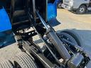 ２ｔ積み全低床ダンプ　５速ＭＴ　４ナンバー　５ｔ限定免許対応　２ｔダンプ　全低床　４ナンバー車　５速ＭＴ　新明和製３方開ボディー　荷台内寸長３０５幅１６０高３２ｃｍ　リヤ荷台地上高８５ｃｍ　車両総重量４９７５キロ　５ｔ限定免許対応車（41枚目）