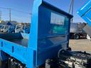 ２ｔ積み全低床ダンプ　５速ＭＴ　４ナンバー　５ｔ限定免許対応　２ｔダンプ　全低床　４ナンバー車　５速ＭＴ　新明和製３方開ボディー　荷台内寸長３０５幅１６０高３２ｃｍ　リヤ荷台地上高８５ｃｍ　車両総重量４９７５キロ　５ｔ限定免許対応車（45枚目）