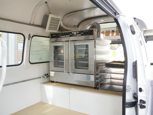 SロングDX 移動販売車 キッチンカー 8ナンバー加工車 ガソリン NOXPM法適合車 リンナイ大型オーブン付2層シンク付水道蛇口2個付 加工室運転室仕切有 普通免許AT 3人乗 100V-1500Wインバーター付(29枚目)