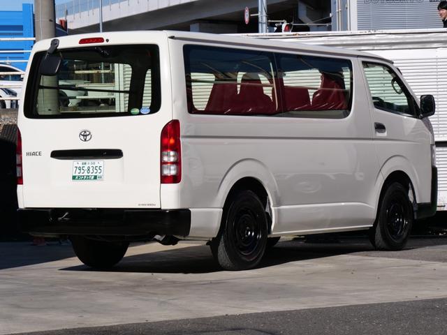 ハイエースバン ロングＤＸ　４ドア　荷室長さ３００ｃｍ助手席前倒し長さ３８５ｃｍ荷室床ビニール床フック６カ所あり　３人乗　禁煙者東京都内ワンオーナー車　全記録簿有すべてトヨタディーラー点検整備　ＴＳＳプリクラ車線逸脱警報（2枚目）