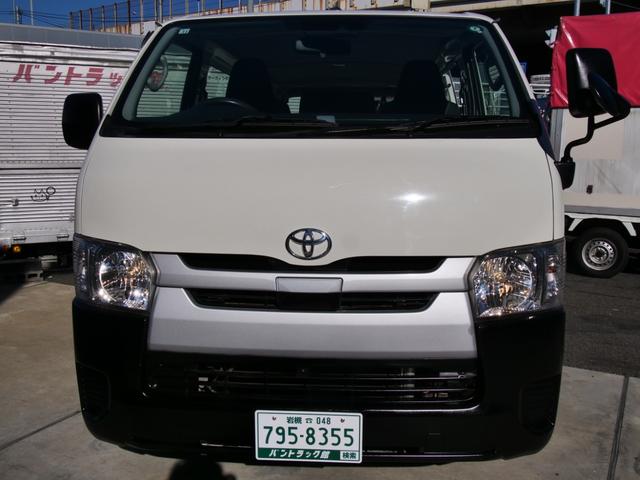 ハイエースバン ロングＤＸ　４ドア　荷室長さ３００ｃｍ助手席前倒し長さ３８５ｃｍ荷室床ビニール床フック６カ所あり　３人乗　禁煙者東京都内ワンオーナー車　全記録簿有すべてトヨタディーラー点検整備　ＴＳＳプリクラ車線逸脱警報（26枚目）