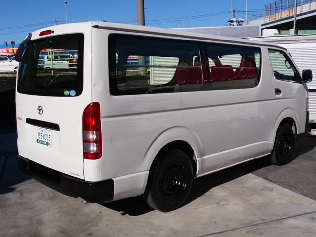 ハイエースバン ロングＤＸ　４ドア　荷室長さ３００ｃｍ助手席前倒し長さ３８５ｃｍ荷室床ビニール床フック６カ所あり　３人乗　禁煙者東京都内ワンオーナー車　全記録簿有すべてトヨタディーラー点検整備　ＴＳＳプリクラ車線逸脱警報（35枚目）