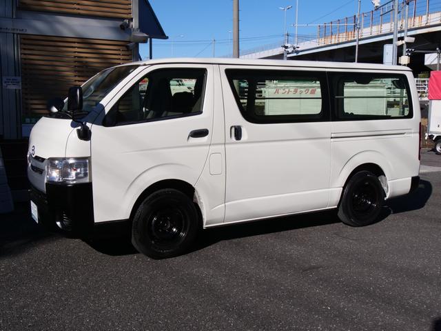 ハイエースバン ロングＤＸ　４ドア　荷室長さ３００ｃｍ助手席前倒し長さ３８５ｃｍ荷室床ビニール床フック６カ所あり　３人乗　禁煙者東京都内ワンオーナー車　全記録簿有すべてトヨタディーラー点検整備　ＴＳＳプリクラ車線逸脱警報（47枚目）