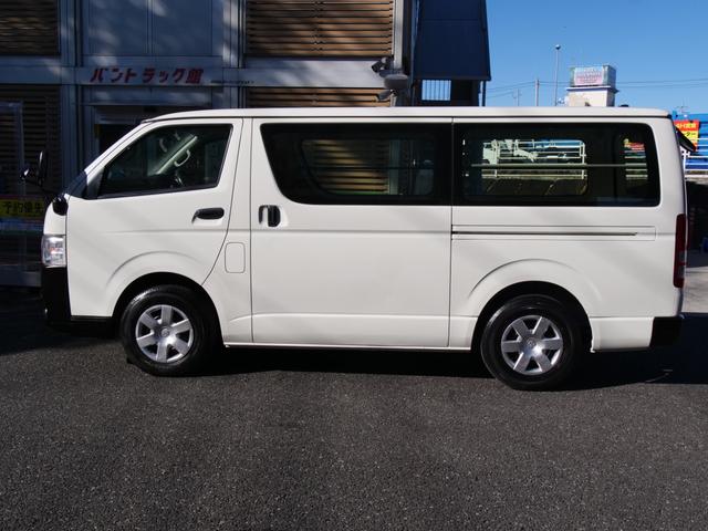ハイエースバン ロングＤＸ　４ドア　荷室長さ３００ｃｍ助手席前倒し長さ３８５ｃｍ荷室床ビニール床フック６カ所あり　３人乗　禁煙者東京都内ワンオーナー車　全記録簿有すべてトヨタディーラー点検整備　ＴＳＳプリクラ車線逸脱警報（49枚目）