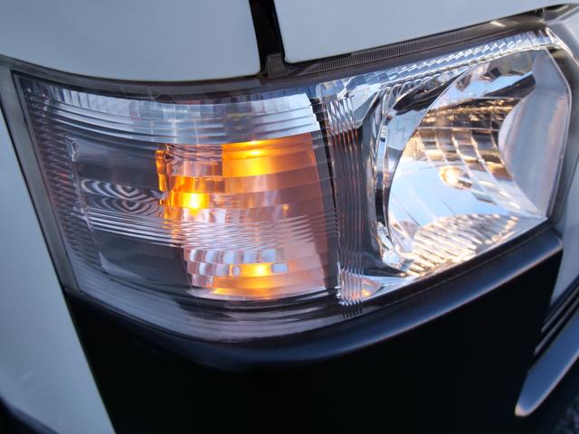 ハイエースバン ロングＤＸ　４ドア　荷室長さ３００ｃｍ助手席前倒し長さ３８５ｃｍ荷室床ビニール床フック６カ所あり　３人乗　禁煙者東京都内ワンオーナー車　全記録簿有すべてトヨタディーラー点検整備　ＴＳＳプリクラ車線逸脱警報（60枚目）