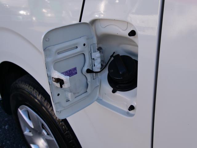 ハイエースバン ロングＤＸ　４ドア　荷室長さ３００ｃｍ助手席前倒し長さ３８５ｃｍ荷室床ビニール床フック６カ所あり　３人乗　禁煙者東京都内ワンオーナー車　全記録簿有すべてトヨタディーラー点検整備　ＴＳＳプリクラ車線逸脱警報（66枚目）