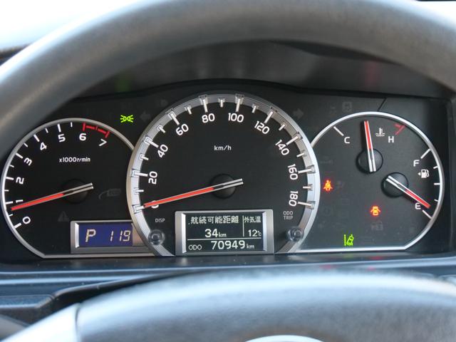 ハイエースバン ロングＤＸ　４ドア　荷室長さ３００ｃｍ助手席前倒し長さ３８５ｃｍ荷室床ビニール床フック６カ所あり　３人乗　禁煙者東京都内ワンオーナー車　全記録簿有すべてトヨタディーラー点検整備　ＴＳＳプリクラ車線逸脱警報（71枚目）