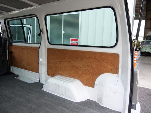 キャラバン ロングＤＸ　５ドア両側スライドドア　ＡＴ６人乗　可倒式リアシートあり　ナビＥＴＣ付Ｂｌｕｅｔｏｏｔｈ　オーディオ　ハンズフリー電話機能　　タイミングベルト無しガソリンエンジン　助手席前倒し時長尺荷物長さ３７５ｃｍ（8枚目）