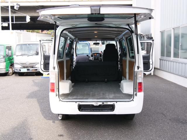 キャラバン ロングＤＸ　５ドア両側スライドドア　ＡＴ６人乗　可倒式リアシートあり　ナビＥＴＣ付Ｂｌｕｅｔｏｏｔｈ　オーディオ　ハンズフリー電話機能　　タイミングベルト無しガソリンエンジン　助手席前倒し時長尺荷物長さ３７５ｃｍ（11枚目）