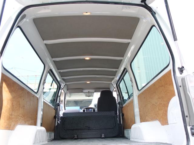 キャラバン ロングＤＸ　５ドア両側スライドドア　ＡＴ６人乗　可倒式リアシートあり　ナビＥＴＣ付Ｂｌｕｅｔｏｏｔｈ　オーディオ　ハンズフリー電話機能　　タイミングベルト無しガソリンエンジン　助手席前倒し時長尺荷物長さ３７５ｃｍ（12枚目）