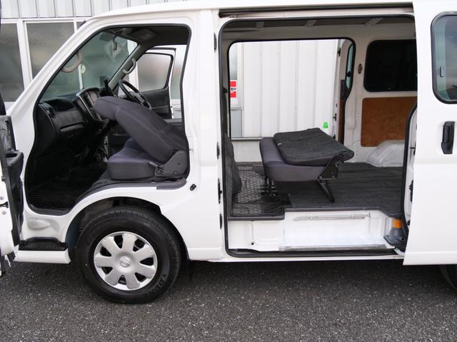 キャラバン ロングＤＸ　５ドア両側スライドドア　ＡＴ６人乗　可倒式リアシートあり　ナビＥＴＣ付Ｂｌｕｅｔｏｏｔｈ　オーディオ　ハンズフリー電話機能　　タイミングベルト無しガソリンエンジン　助手席前倒し時長尺荷物長さ３７５ｃｍ（14枚目）