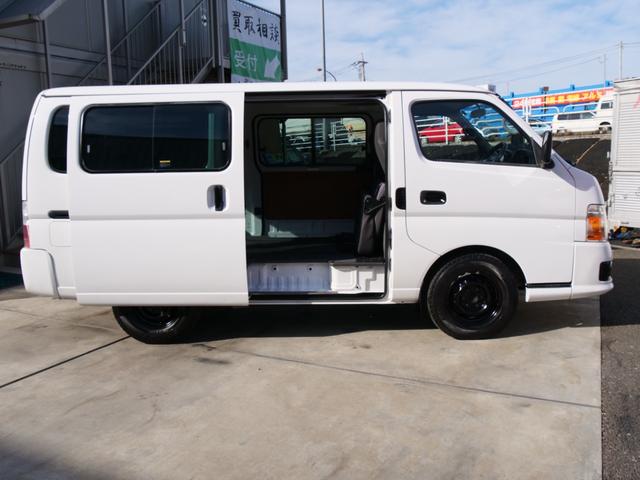 キャラバン ロングＤＸ　５ドア両側スライドドア　ＡＴ６人乗　可倒式リアシートあり　ナビＥＴＣ付Ｂｌｕｅｔｏｏｔｈ　オーディオ　ハンズフリー電話機能　　タイミングベルト無しガソリンエンジン　助手席前倒し時長尺荷物長さ３７５ｃｍ（30枚目）