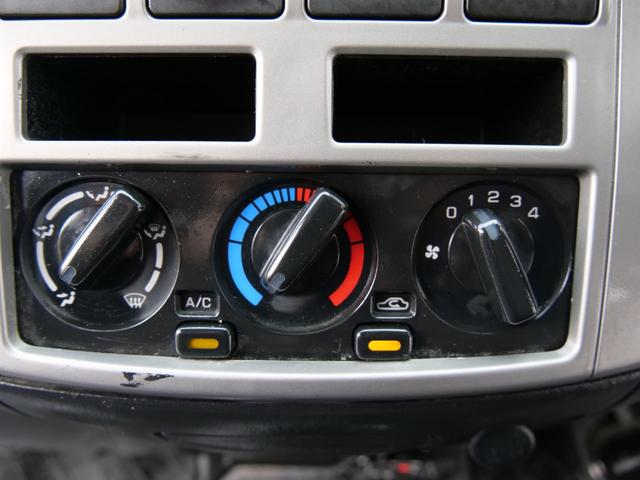 キャラバン ロングＤＸ　５ドア両側スライドドア　ＡＴ６人乗　可倒式リアシートあり　ナビＥＴＣ付Ｂｌｕｅｔｏｏｔｈ　オーディオ　ハンズフリー電話機能　　タイミングベルト無しガソリンエンジン　助手席前倒し時長尺荷物長さ３７５ｃｍ（65枚目）