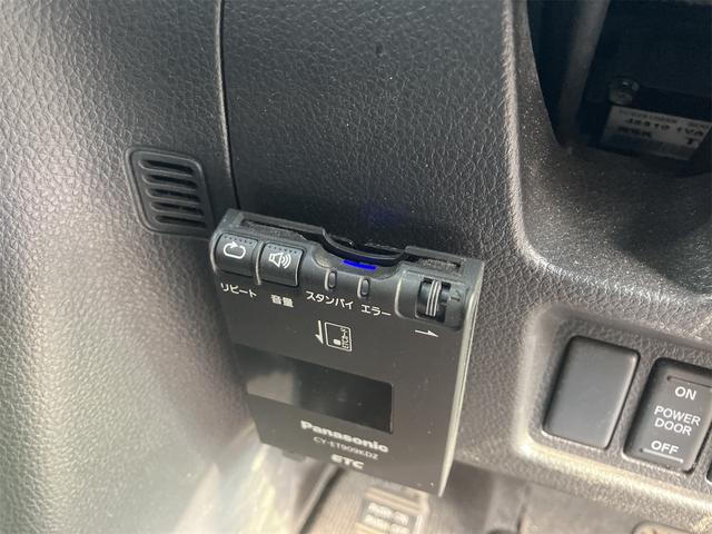 セレナ ハイウェイスター　Ｓ－ハイブリッド　両側電動パワースラドア　ＥＴＣ　ナビ　オートクルーズコントロール　両側電動スライドドア　スマートキー　電動格納ミラー　３列シート　ＣＶＴ　アルミホイール　ミュージックプレイヤー接続可　盗難防止システム　衝突安全ボディ　ＡＢＳ（8枚目）