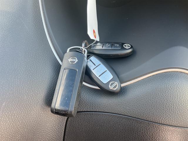 セレナ ハイウェイスター　Ｓ－ハイブリッド　両側電動パワースラドア　ＥＴＣ　ナビ　オートクルーズコントロール　両側電動スライドドア　スマートキー　電動格納ミラー　３列シート　ＣＶＴ　アルミホイール　ミュージックプレイヤー接続可　盗難防止システム　衝突安全ボディ　ＡＢＳ（11枚目）