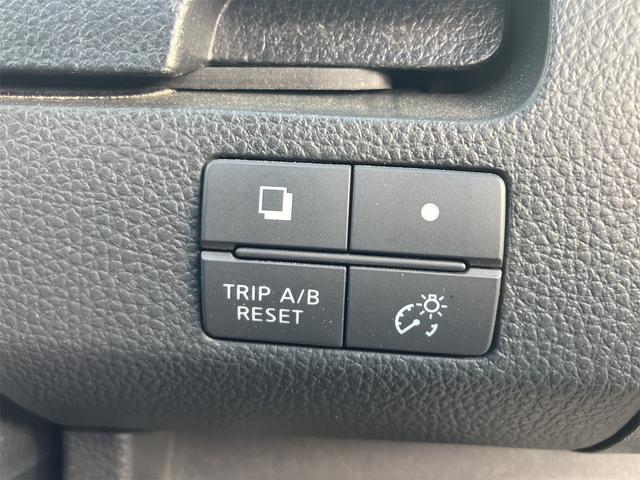 セレナ ハイウェイスター　Ｓ－ハイブリッド　両側電動パワースラドア　ＥＴＣ　ナビ　オートクルーズコントロール　両側電動スライドドア　スマートキー　電動格納ミラー　３列シート　ＣＶＴ　アルミホイール　ミュージックプレイヤー接続可　盗難防止システム　衝突安全ボディ　ＡＢＳ（29枚目）