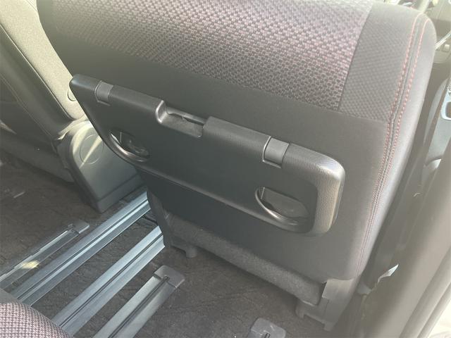 セレナ ハイウェイスター　Ｓ－ハイブリッド　両側電動パワースラドア　ＥＴＣ　ナビ　オートクルーズコントロール　両側電動スライドドア　スマートキー　電動格納ミラー　３列シート　ＣＶＴ　アルミホイール　ミュージックプレイヤー接続可　盗難防止システム　衝突安全ボディ　ＡＢＳ（41枚目）