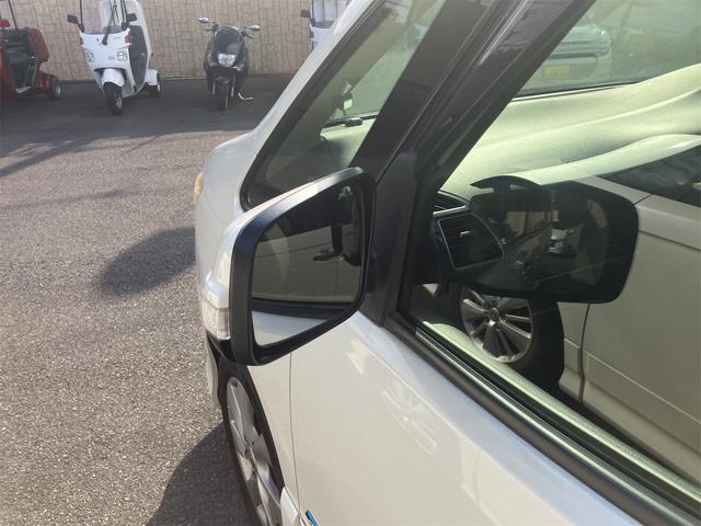 セレナ ハイウェイスター　Ｓ－ハイブリッド　両側電動パワースラドア　ＥＴＣ　ナビ　オートクルーズコントロール　両側電動スライドドア　スマートキー　電動格納ミラー　３列シート　ＣＶＴ　アルミホイール　ミュージックプレイヤー接続可　盗難防止システム　衝突安全ボディ　ＡＢＳ（46枚目）