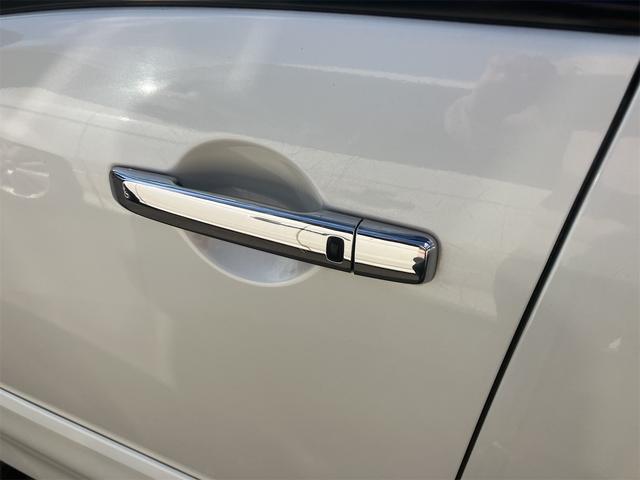 セレナ ハイウェイスター　Ｓ－ハイブリッド　両側電動パワースラドア　ＥＴＣ　ナビ　オートクルーズコントロール　両側電動スライドドア　スマートキー　電動格納ミラー　３列シート　ＣＶＴ　アルミホイール　ミュージックプレイヤー接続可　盗難防止システム　衝突安全ボディ　ＡＢＳ（47枚目）