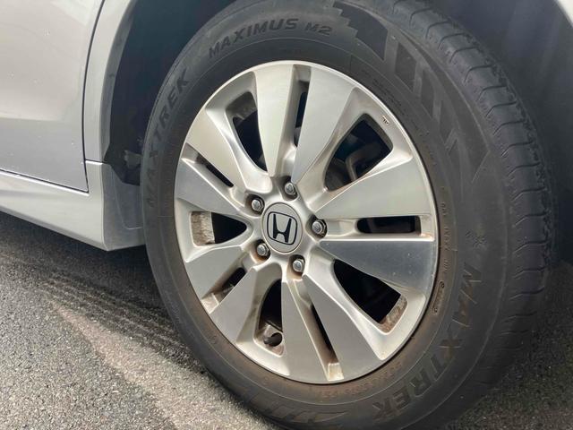 ステップワゴンスパーダ Ｚ　無限グリル　地デジナビテレビ　タイミングチェーン　カメラ　ＥＴＣ　全周囲カメラ　ナビ　ＴＶ　両側電動スライドドア　ＨＩＤ　スマートキー　アイドリングストップ　電動格納ミラー　後席モニター　ＣＶＴ　アルミホイール　ＣＤ　盗難防止システム　衝突安全ボディ　ＡＢＳ（20枚目）