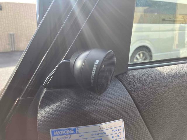 ソリオ Ｓ　アンドロイドモニター１０．３　両側パワースライドドア　バックカメラ　両側電動スライドドア　オートライト　ＨＩＤ　スマートキー　電動格納ミラー　ＣＶＴ　アルミホイール　盗難防止システム　衝突安全ボディ　ＡＢＳ　エアコン　パワーステアリング　パワーウィンドウ（27枚目）