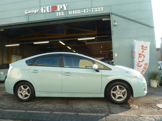 プリウス Ｓ　１オーナー　禁煙車　記録簿（4枚目）