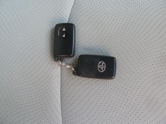 プリウス Ｓ　１オーナー　禁煙車　記録簿（16枚目）