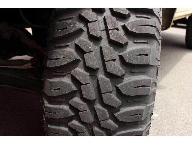 プロシード キャブプラス　４ＷＤ　ヒッチメンバー　全塗装済み　５人乗り　積載量５００ＫＧ　社外アルミホイール　社外タイヤ　社外ステアリング　社外オーディオ（21枚目）