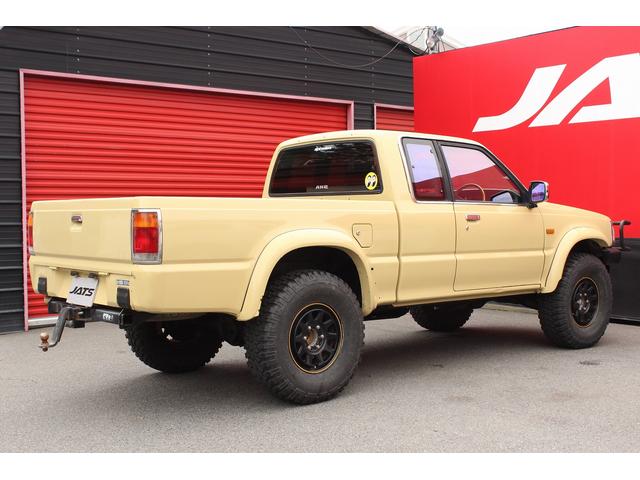 プロシード キャブプラス　４ＷＤ　ヒッチメンバー　全塗装済み　５人乗り　積載量５００ＫＧ　社外アルミホイール　社外タイヤ　社外ステアリング　社外オーディオ（28枚目）