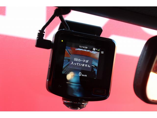 ダットサンピックアップ キングキャブ　ＡＸ　３人乗りベンチシート　シートカバー　トノカバー　デイトナメッキホイール　ＢＦグットリッチタイヤ　Ｃノッチ加工　社外ナビ　バックカメラ　ＥＴＣ（17枚目）