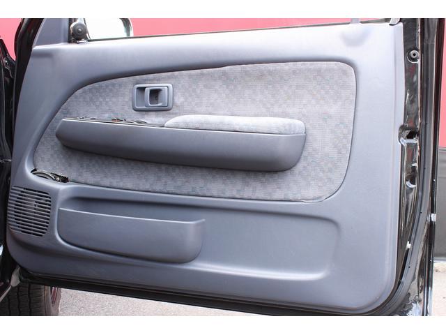 ハイラックススポーツピック エクストラキャブ　ジャッツエアサス装着　デイトナ＆ＢＦグッドリッチ　ワンピースウインドウ　リヤステップバンパー　エア開閉式トノカバー（2枚目）