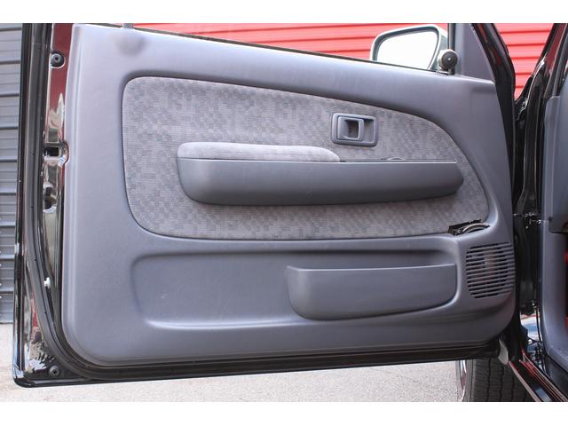 ハイラックススポーツピック エクストラキャブ　ジャッツエアサス装着　デイトナ＆ＢＦグッドリッチ　ワンピースウインドウ　リヤステップバンパー　エア開閉式トノカバー（4枚目）