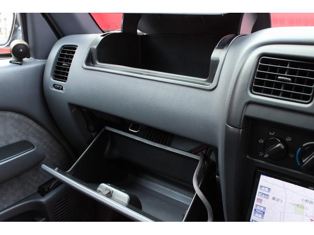 ハイラックススポーツピック エクストラキャブ　ジャッツエアサス装着　デイトナ＆ＢＦグッドリッチ　ワンピースウインドウ　リヤステップバンパー　エア開閉式トノカバー（14枚目）