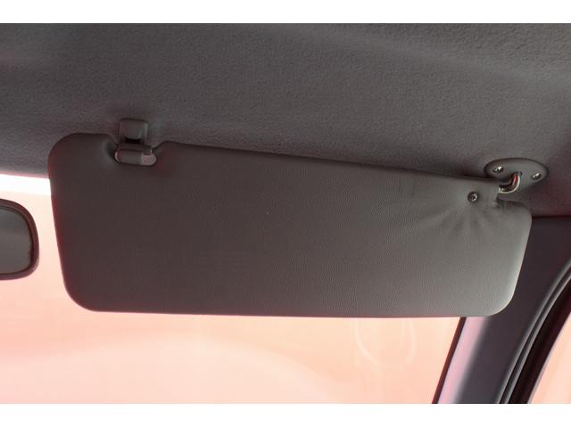 ハイラックススポーツピック エクストラキャブ　ローダウンブロック　デイトナブラックホイール　リアステップバンパー　社外グリル　社外オーディオ　ＥＴＣ　４速ＡＴ　積載量２５０キロ（12枚目）