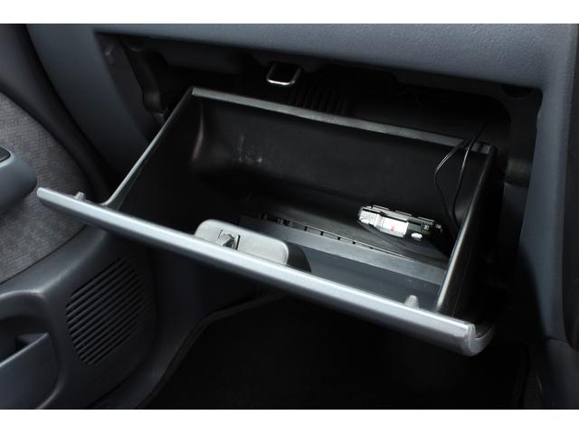 ハイラックススポーツピック エクストラキャブ　ローダウンブロック　デイトナブラックホイール　リアステップバンパー　社外グリル　社外オーディオ　ＥＴＣ　４速ＡＴ　積載量２５０キロ（13枚目）