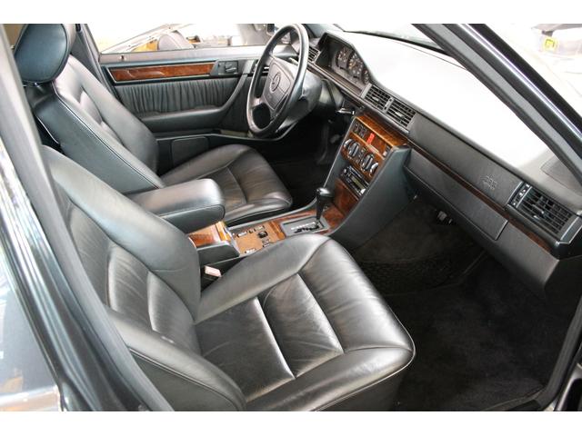 E320T-ワゴン ディーラー車 黒革 ATオーバーホール済(10枚目)