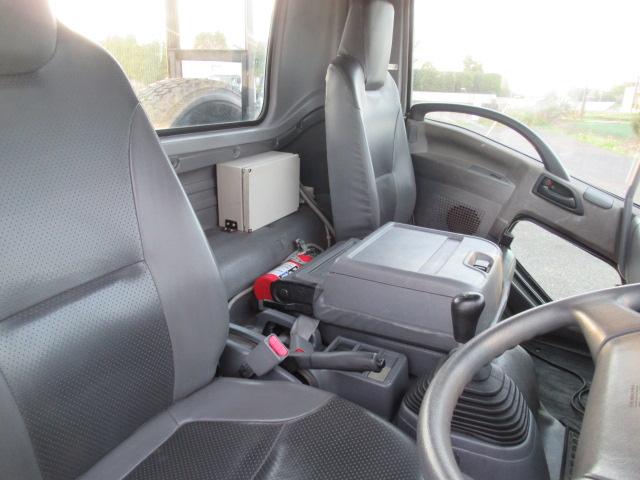 フォワード 脱着装置付コンテナ専用車アームロール7800cc(34枚目)