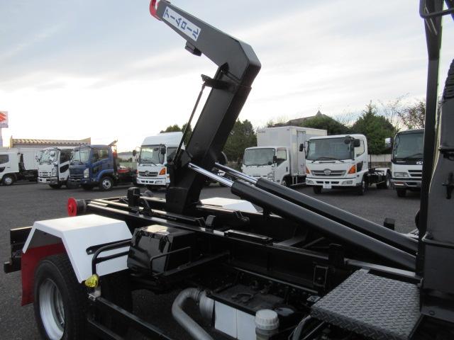 ファイター 　脱着装置付コンテナ専用車新明和製アームロール７５４０ｃｃ（17枚目）