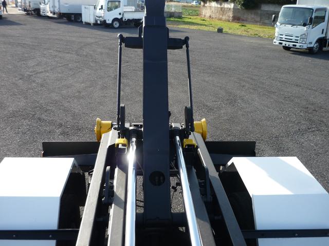 ヒノレンジャー レンジャー新明和製脱着装置付アームロール6400cc(18枚目)