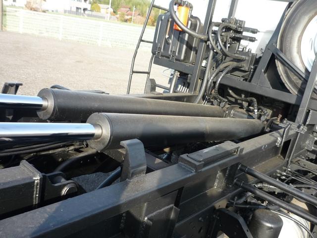 ヒノレンジャー レンジャー新明和製脱着装置付アームロール6400cc(30枚目)