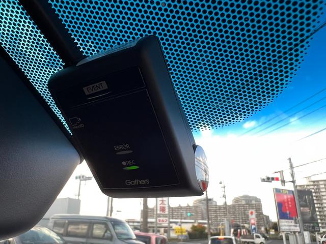 シャトル ハイブリッドX ホンダセンシング ナビ装着用スペシャルパッケージ+ETC車載器(ナビゲーション連動)・コンビシートプライムスムース&ファブリック・	LEDヘッドライト+LEDフォグライト+自動防眩ルームミラー(8枚目)