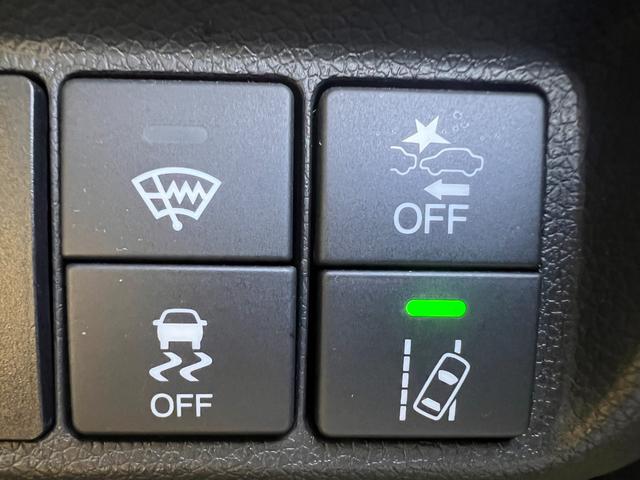 シャトル ハイブリッドX ホンダセンシング コンフォートビューパッケージ・純正オプション(ギャザズ8型ワイドプレミアムインターナビ・ナビ連動ドラレコ前後&連動ビルトインETC) アップルカープレイ・コンビシートプライムスムース&ファブリック(11枚目)