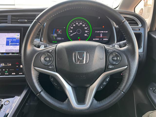 シャトル ハイブリッドX ホンダセンシング コンフォートビューパッケージ・純正オプション(ギャザズ8型ワイドプレミアムインターナビ・ナビ連動ドラレコ前後&連動ビルトインETC) アップルカープレイ・コンビシートプライムスムース&ファブリック(18枚目)