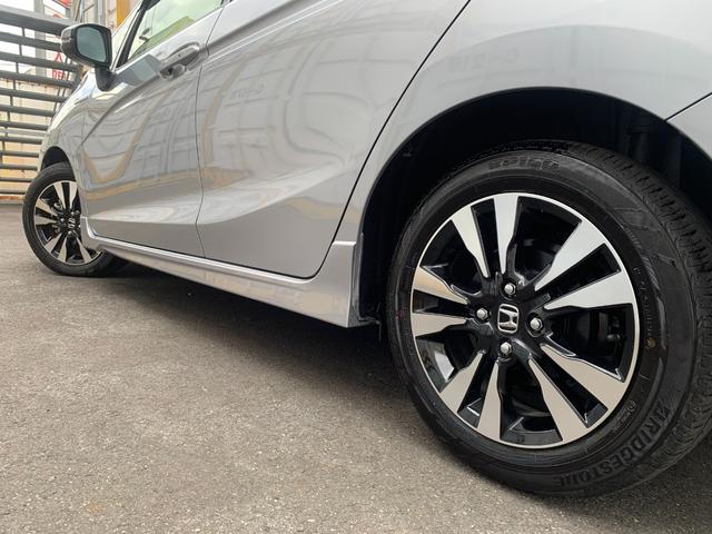 シャトル ハイブリッドX ホンダセンシング コンフォートビューパッケージ・純正オプション(ギャザズ8型ワイドプレミアムインターナビ・ナビ連動ドラレコ前後&連動ビルトインETC) アップルカープレイ・コンビシートプライムスムース&ファブリック(25枚目)