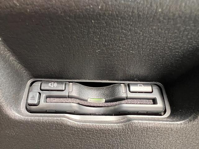 MAZDA3ファストバック 20Sバーガンディ セレクション オプション(360度セーフティPK・BOSEサウンドシステム+12スピーカー・フロント&リア&サイド&アンダースカートスポイラー・イルミスカッフプレート・ビルトインETC)シート&ステアリングヒーター(10枚目)