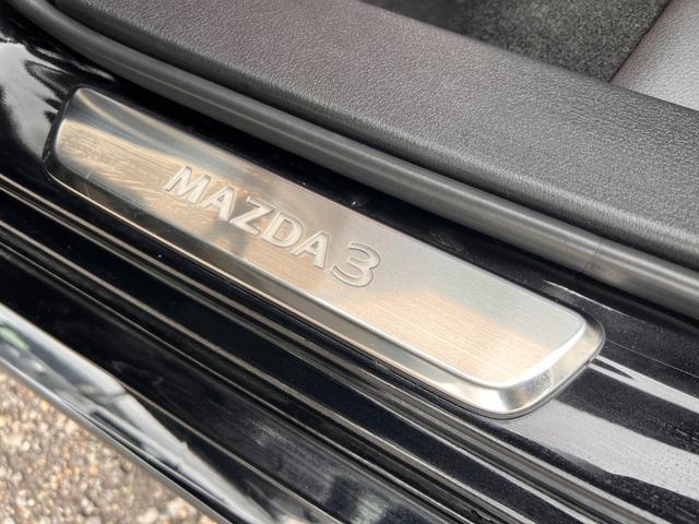 MAZDA3ファストバック 20Sバーガンディ セレクション オプション(360度セーフティPK・BOSEサウンドシステム+12スピーカー・フロント&リア&サイド&アンダースカートスポイラー・イルミスカッフプレート・ビルトインETC)シート&ステアリングヒーター(11枚目)